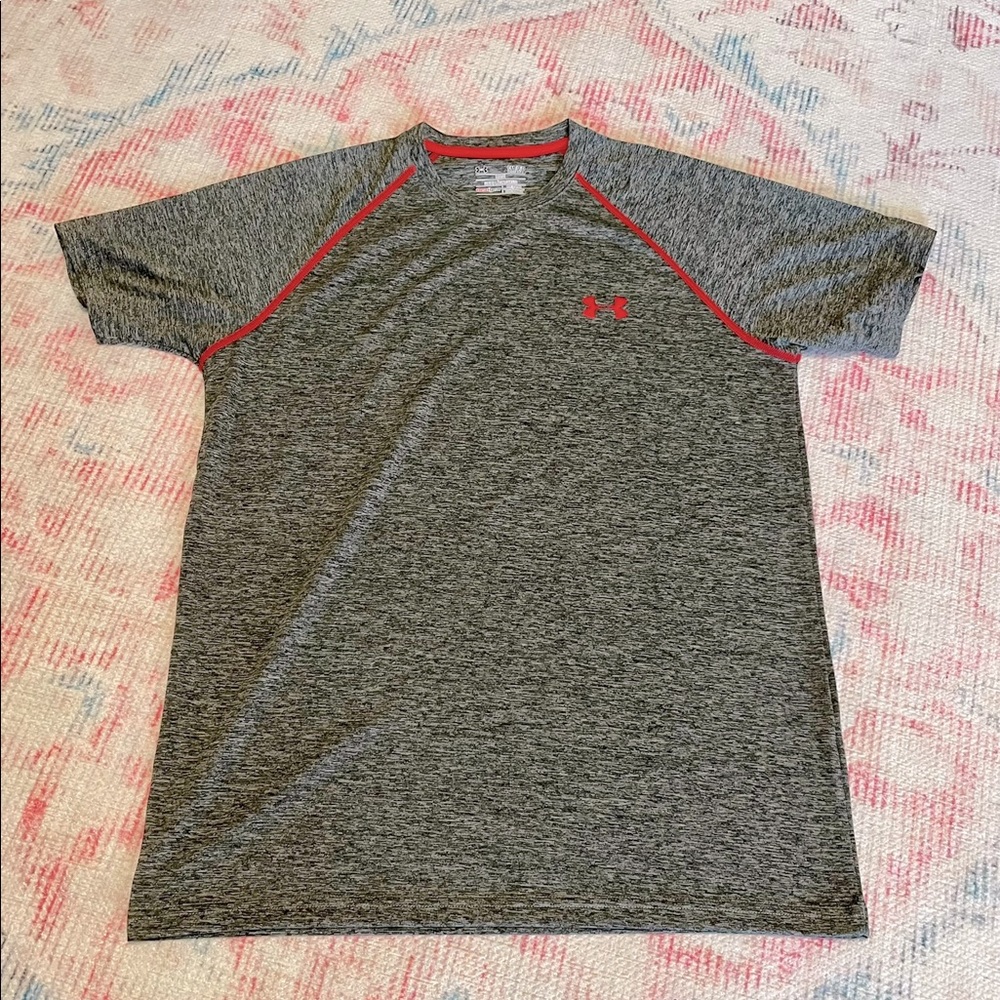 Under Armour men's tech shirt size small